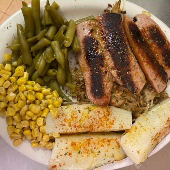 dinner special fish corn and green beans